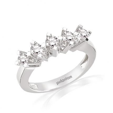 0.50 ct. Pırlanta Beştaş Yüzük